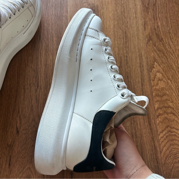 Alexander McQueen Platform Sneakers Women’s 38 1/2 EU / 8.5 US in White/Black - Picture 7 of 9